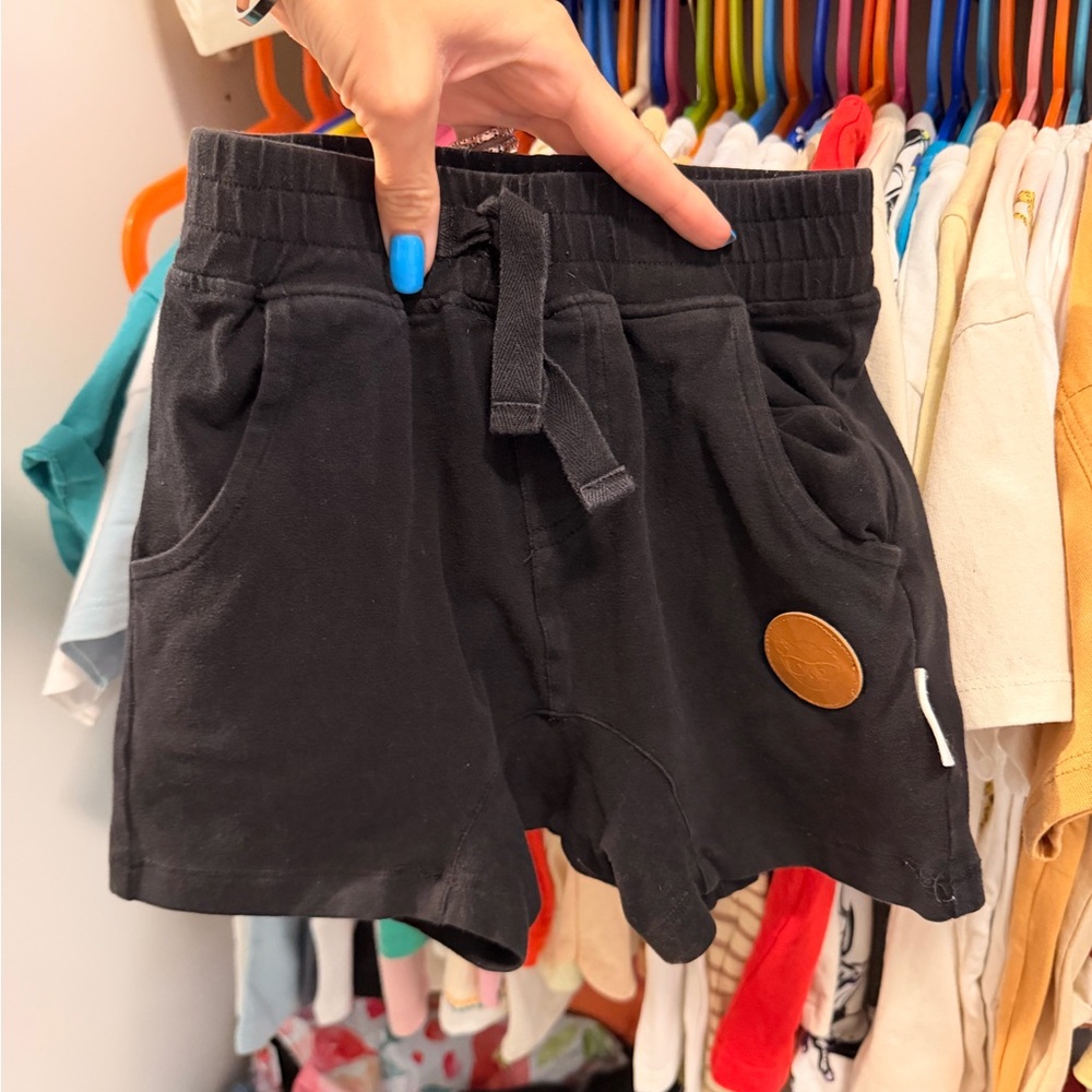 Huxbaby 2/3t toddler boy girl Black Kids Shorts
